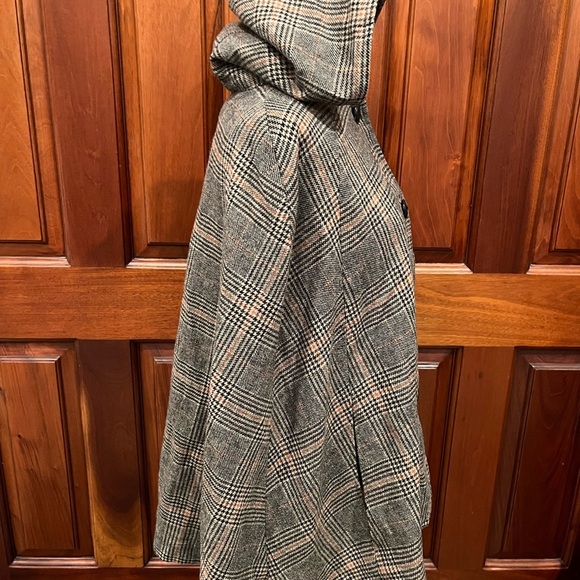 BB Dakota Calhoun Plaid Poncho Cape hoodie & pockets Size Medium Academia - Picture 5 of 11